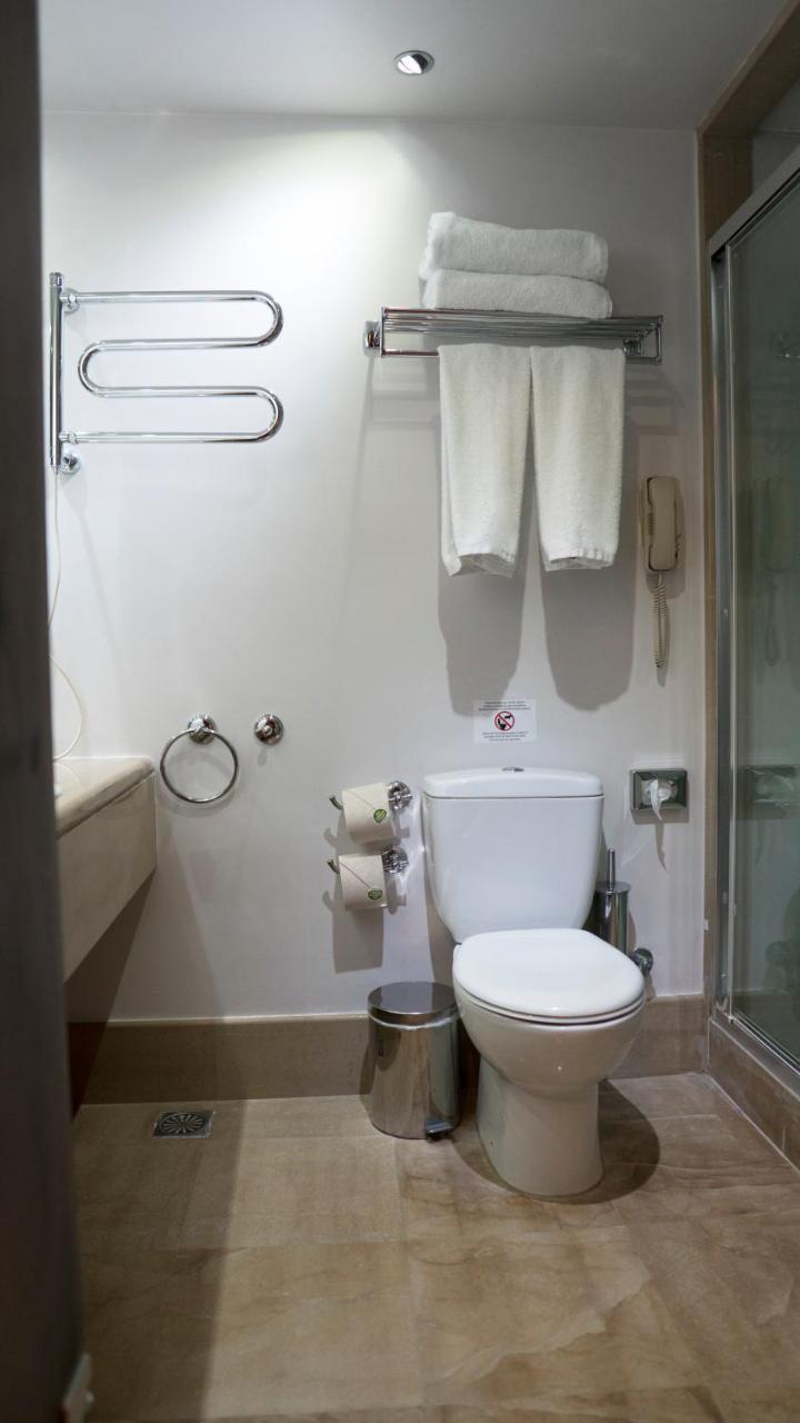 Executive Room,1444060951:JPEG